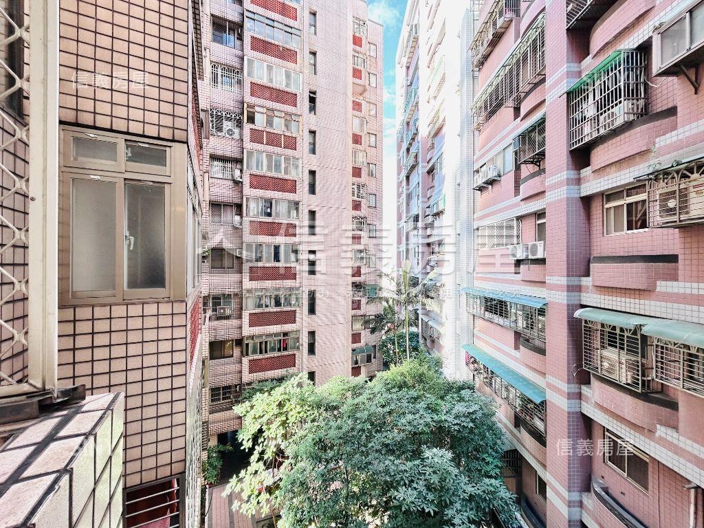 寶慶路便宜超值三房車位房屋室內格局與周邊環境