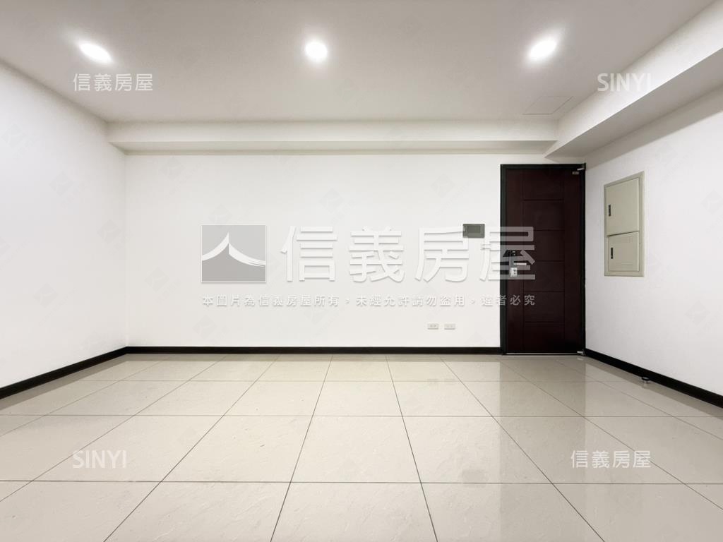 伯爵面公園精美兩房房屋室內格局與周邊環境