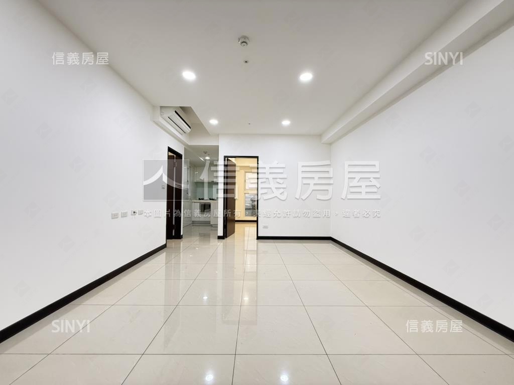 伯爵面公園精美兩房房屋室內格局與周邊環境