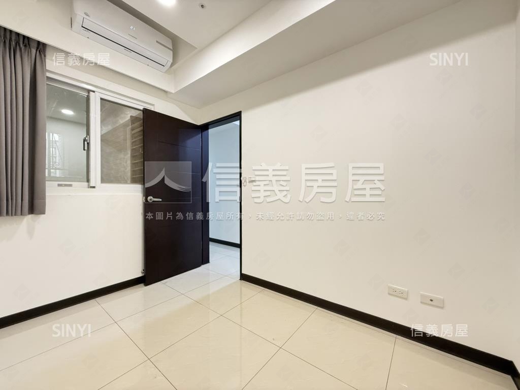 伯爵面公園精美兩房房屋室內格局與周邊環境