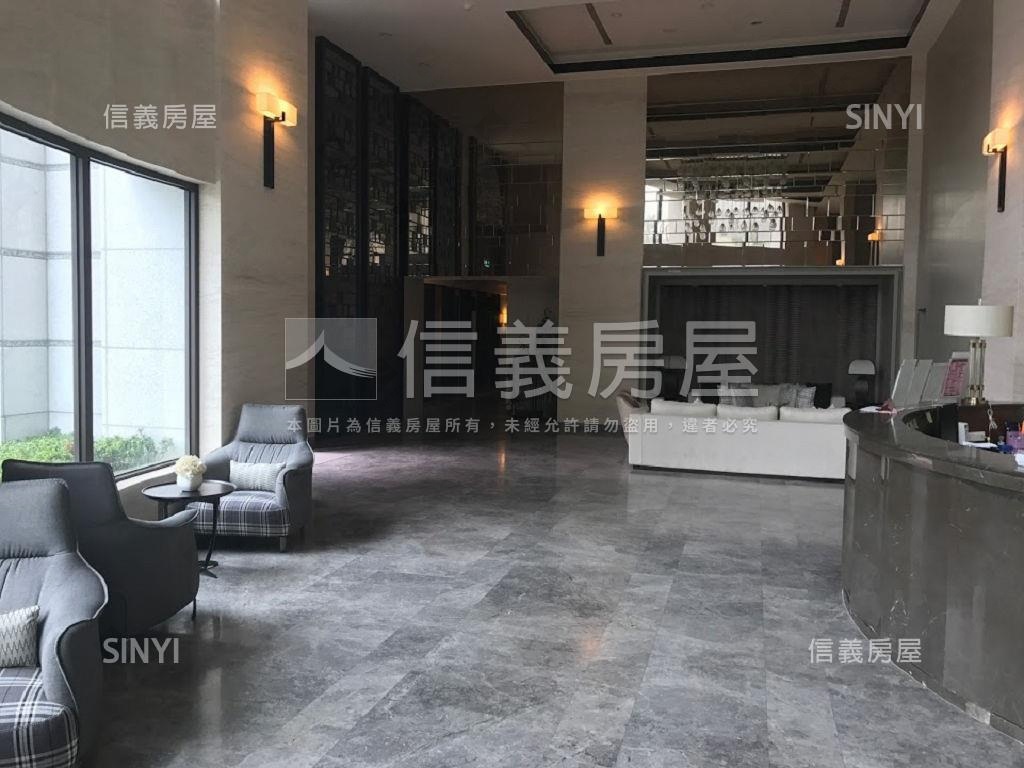 伯爵面公園精美兩房房屋室內格局與周邊環境