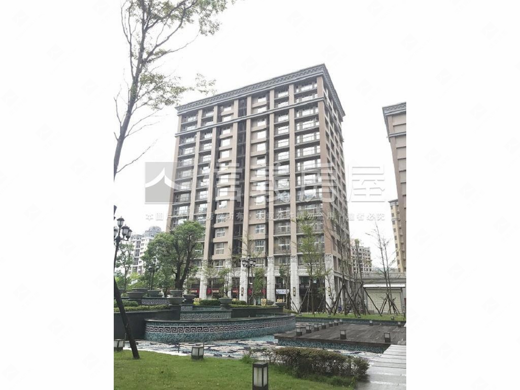 伯爵面公園精美兩房房屋室內格局與周邊環境