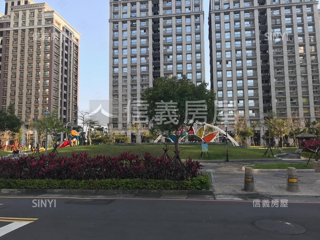 伯爵面公園精美兩房房屋室內格局與周邊環境