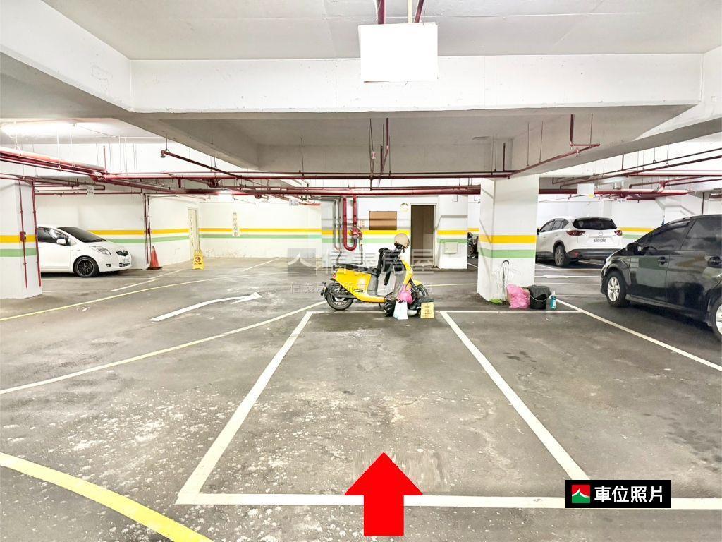 全新整理景觀三房平面車位房屋室內格局與周邊環境