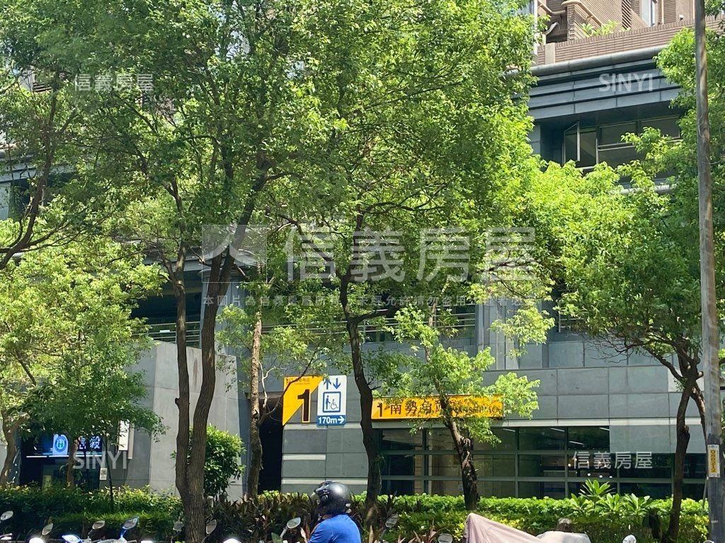 總站捷運邊間開窗三房房屋室內格局與周邊環境