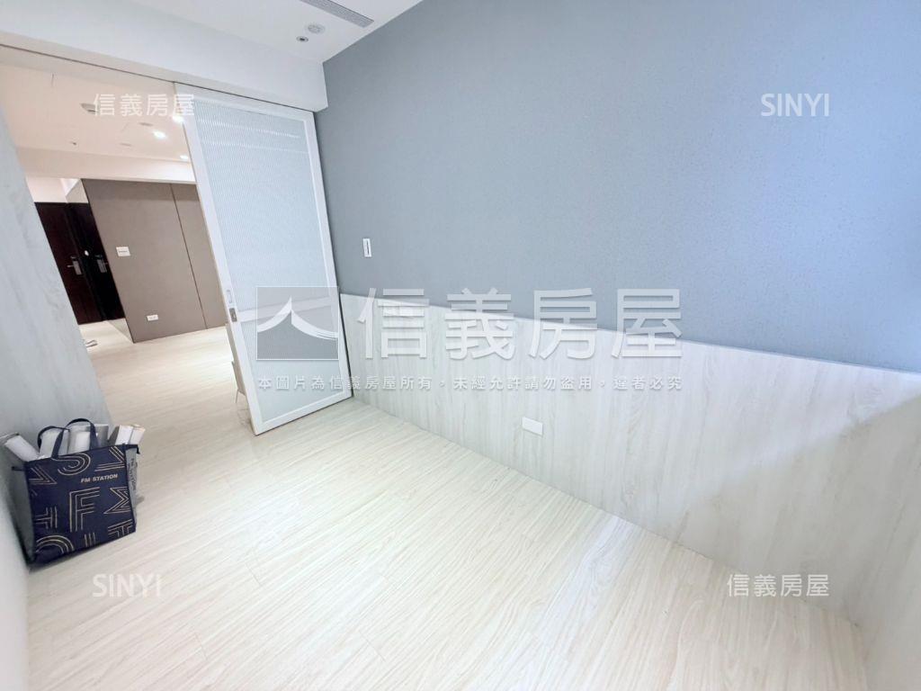溫馨裝潢太陽帝國三房車位房屋室內格局與周邊環境