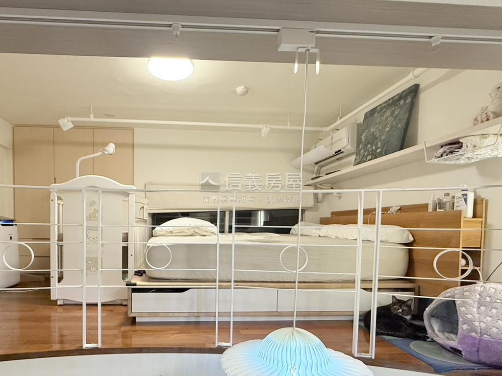 精美裝潢．挑高四米二房屋室內格局與周邊環境