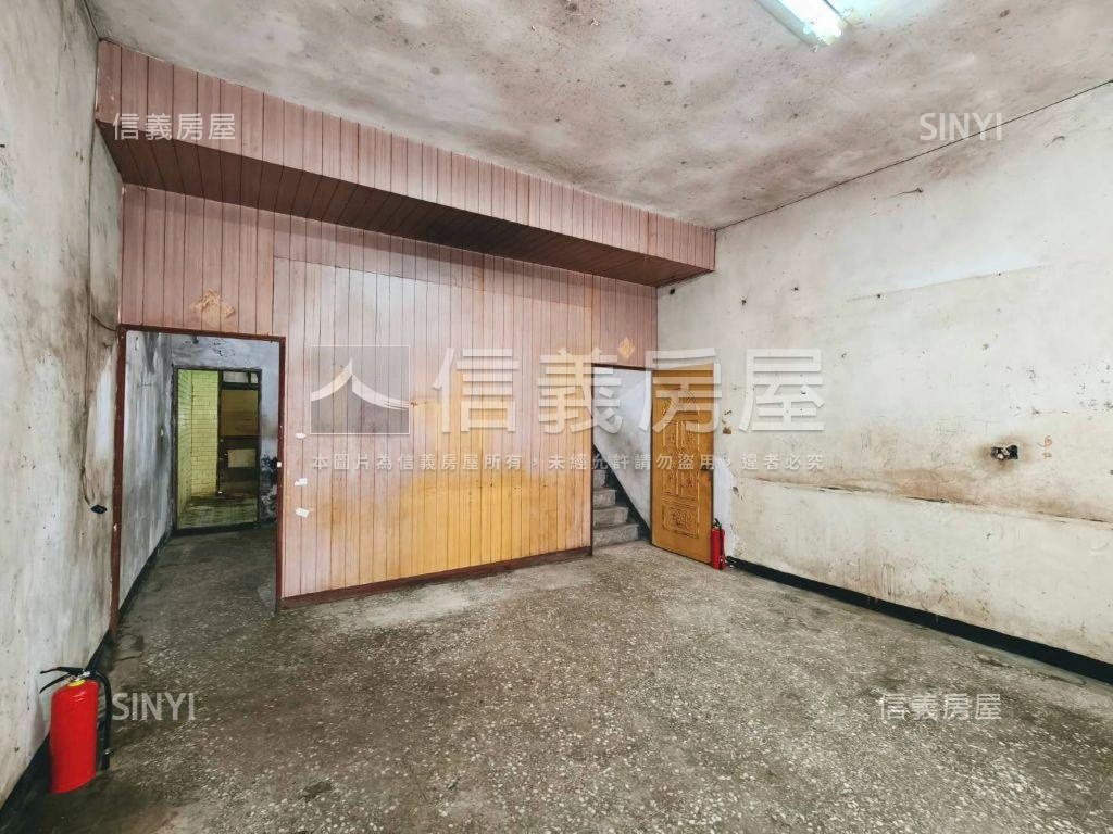 【ＶＲ】萬大市場旁靜透天房屋室內格局與周邊環境