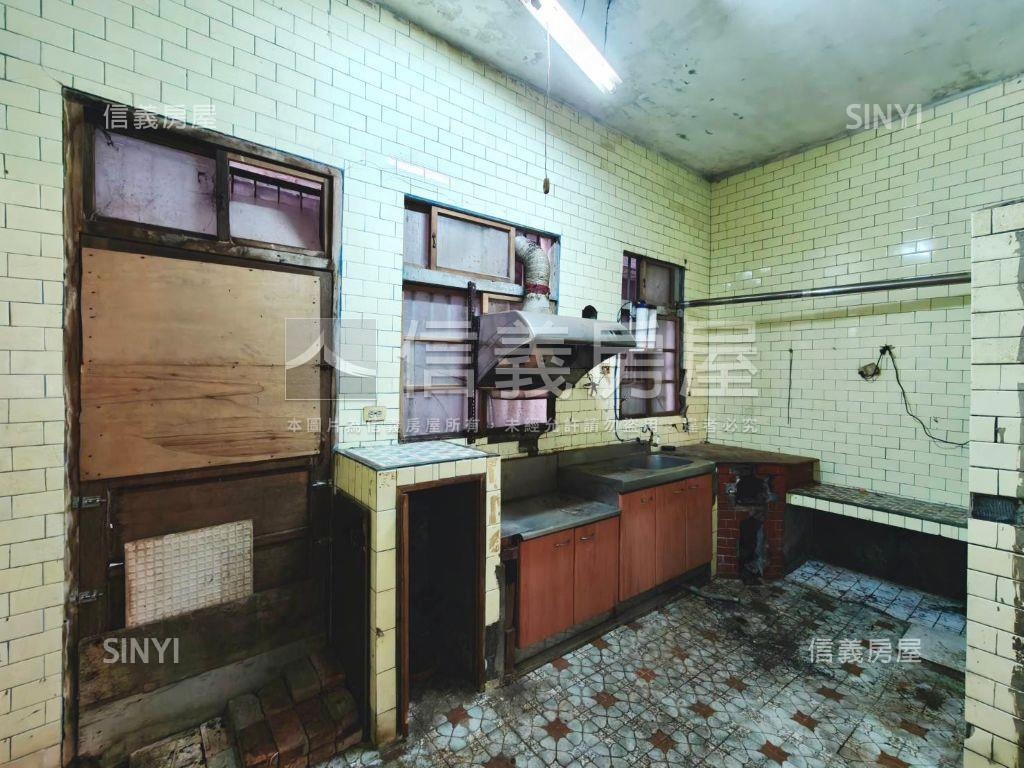 【ＶＲ】萬大市場旁靜透天房屋室內格局與周邊環境