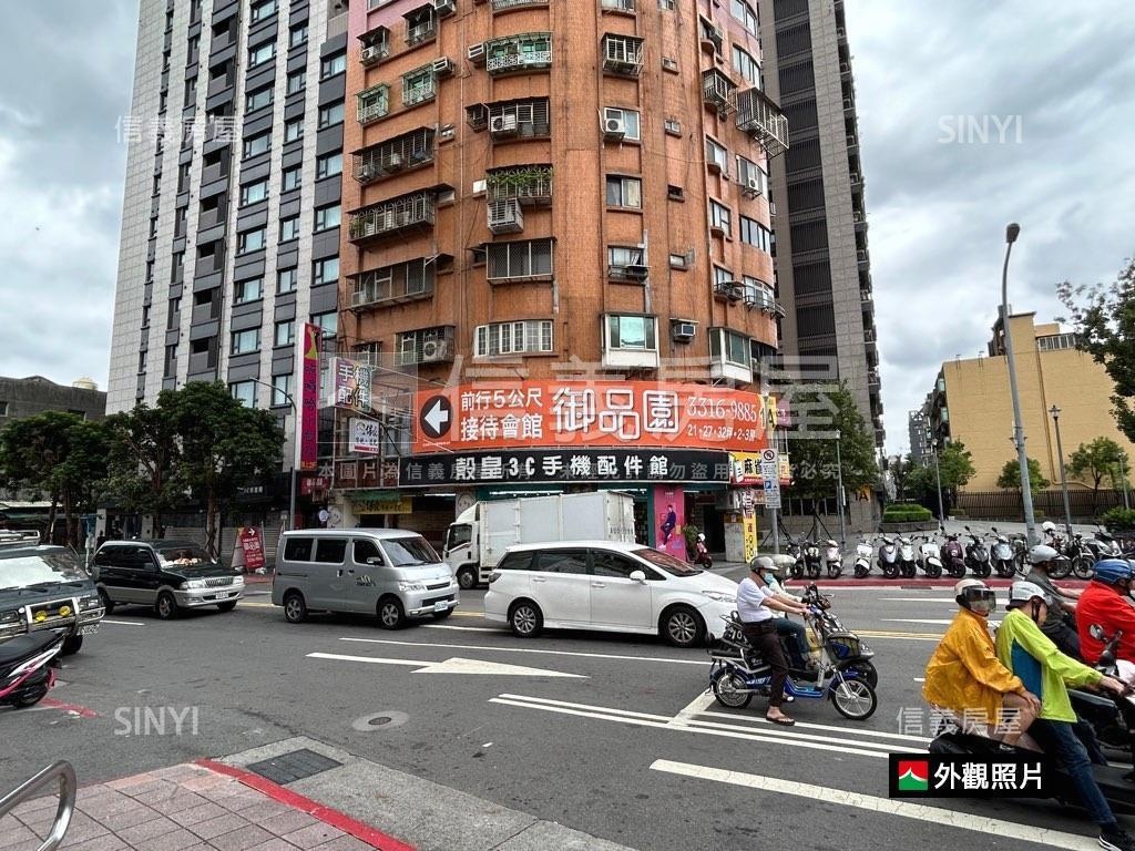 ＄正＄捷運站口三角窗金店房屋室內格局與周邊環境