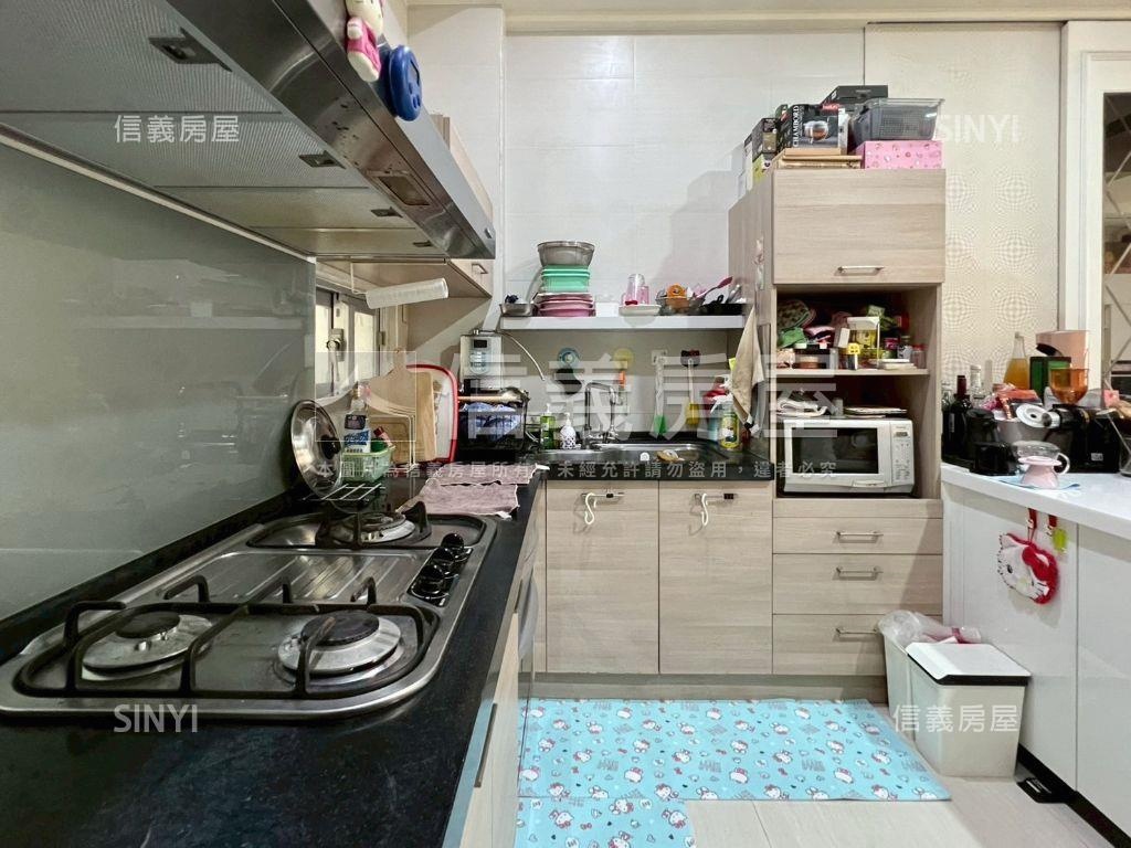 宗大建設！湖美霞觀雙車透房屋室內格局與周邊環境
