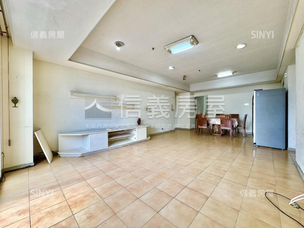 文化皇家四維五福四房平車房屋室內格局與周邊環境