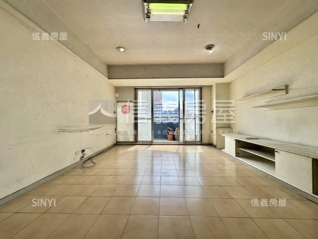 文化皇家四維五福四房平車房屋室內格局與周邊環境