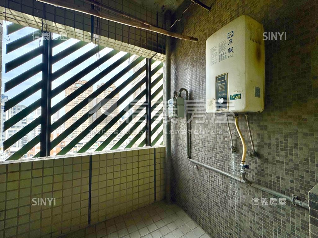 文化皇家四維五福四房平車房屋室內格局與周邊環境