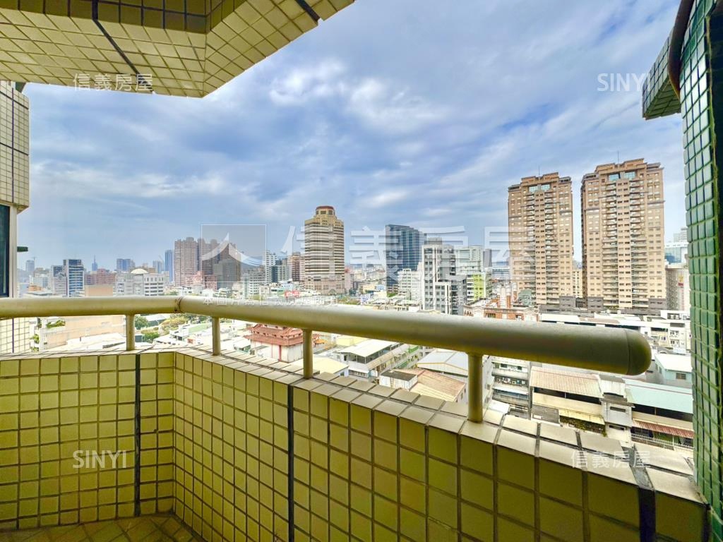 文化皇家四維五福四房平車房屋室內格局與周邊環境