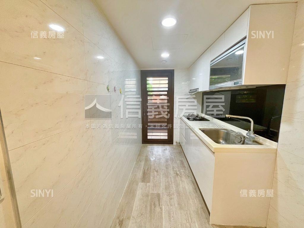 綠園道⭐樹梢戶三房平車房屋室內格局與周邊環境