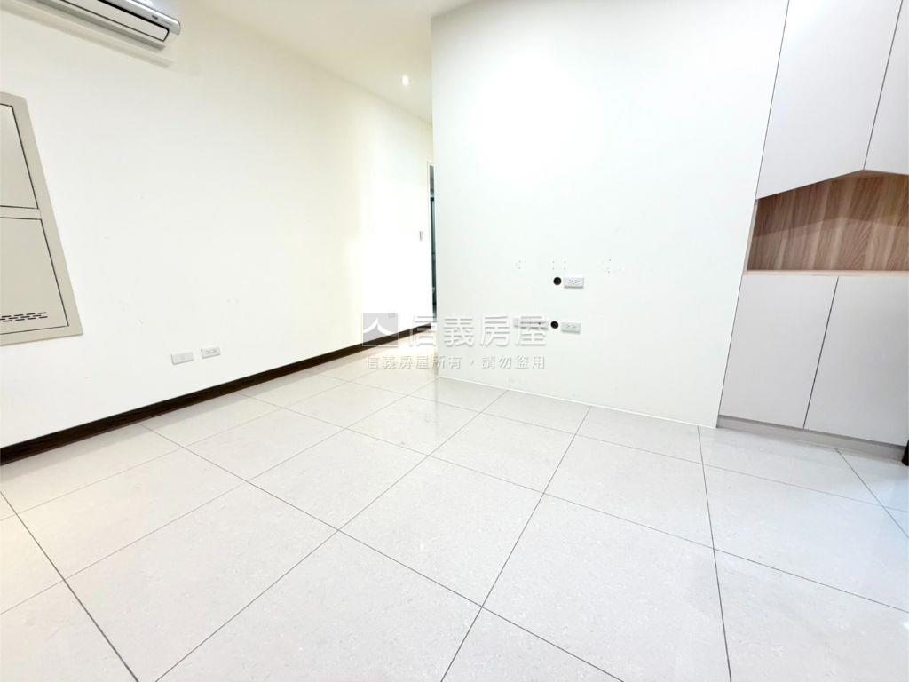 專任關埔高樓兩房面星巴克房屋室內格局與周邊環境