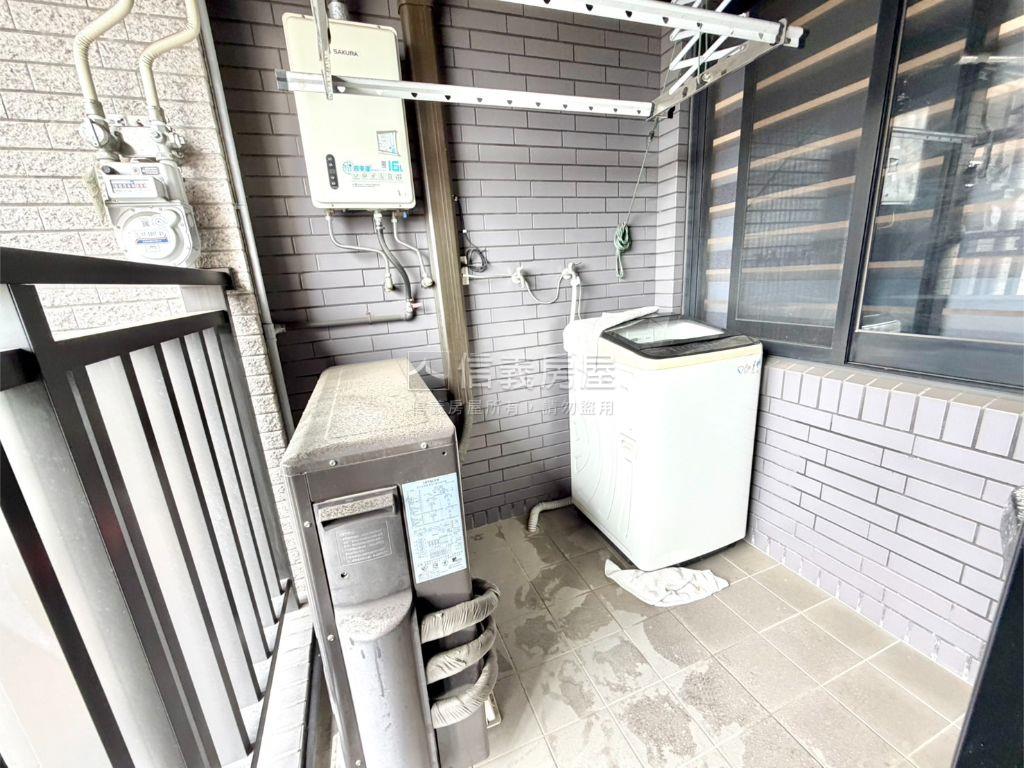 專任關埔高樓兩房面星巴克房屋室內格局與周邊環境