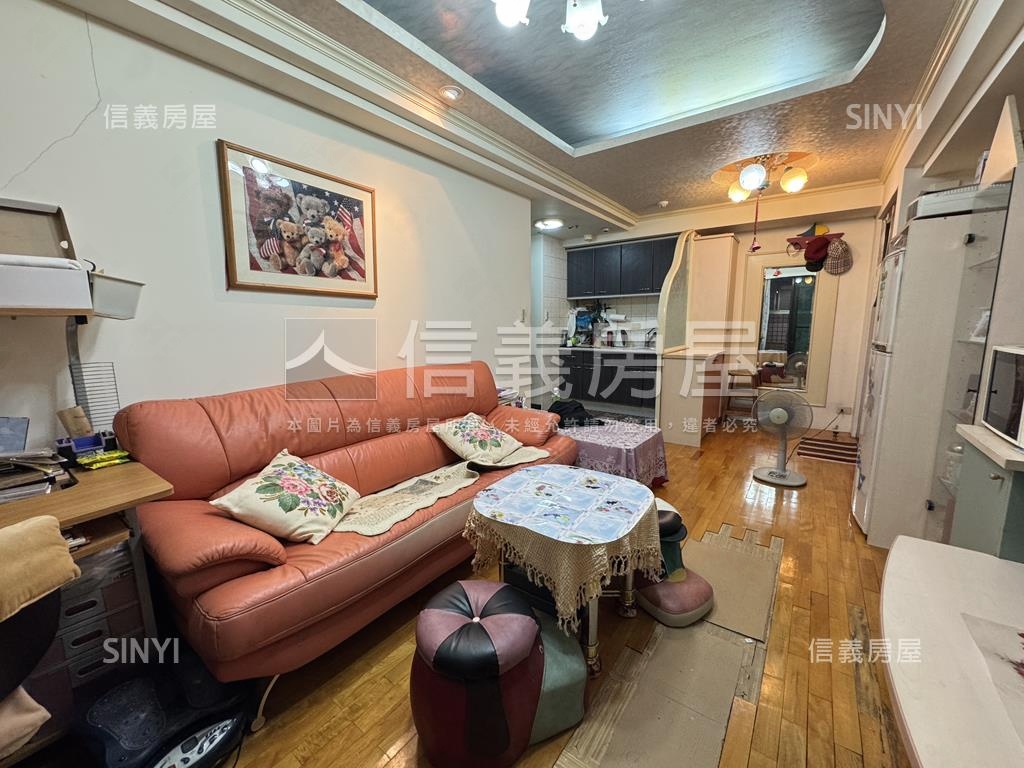 大坪林一房一廳稀有釋出房屋室內格局與周邊環境