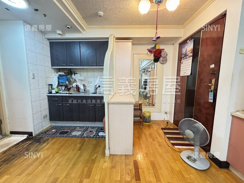 大坪林一房一廳稀有釋出房屋室內格局與周邊環境