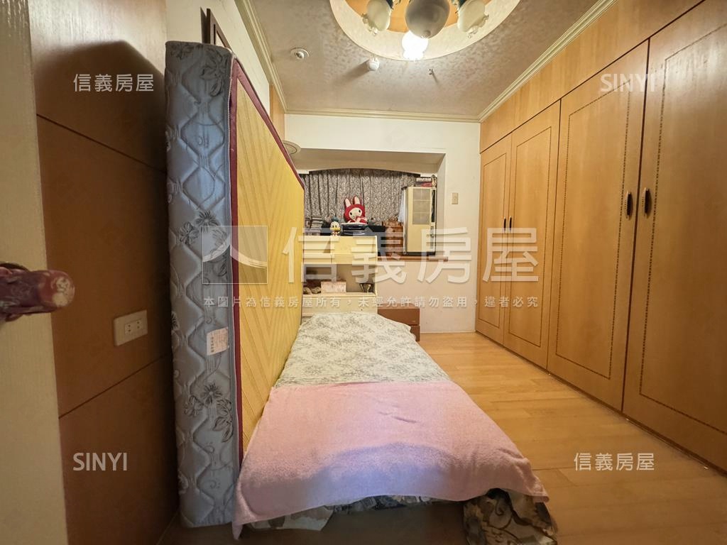 大坪林一房一廳稀有釋出房屋室內格局與周邊環境