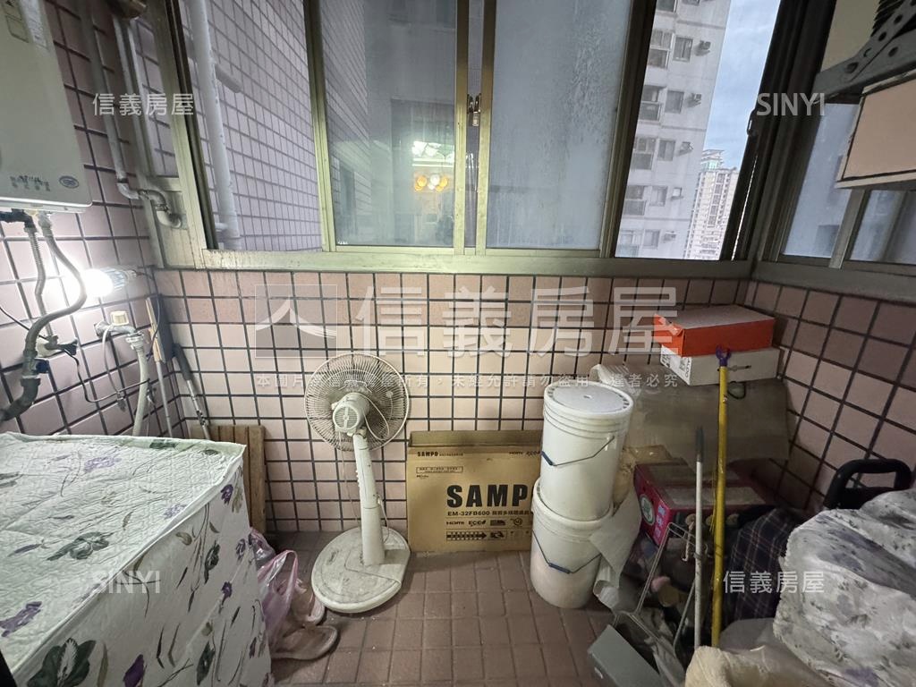 大坪林一房一廳稀有釋出房屋室內格局與周邊環境