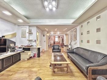 民西三樓兩戶打通美寓車位