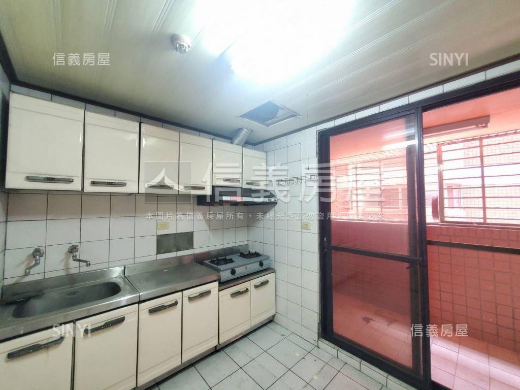 ❤中興路一段挑高美樓店❤房屋室內格局與周邊環境