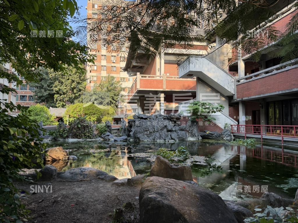 未來雙捷運公園旁美三房房屋室內格局與周邊環境