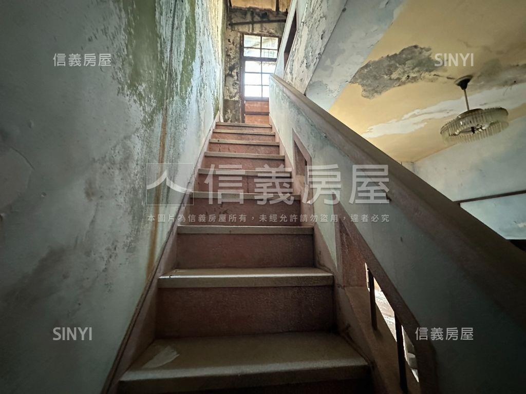 中西區約２０６．３４坪地房屋室內格局與周邊環境