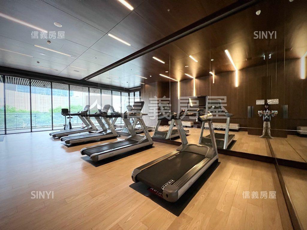 帝王昭揚乾坤面總圖景觀戶房屋室內格局與周邊環境