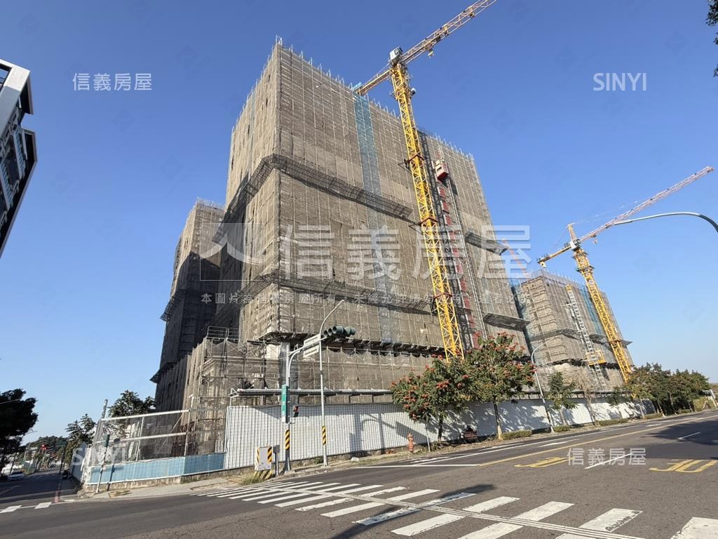 東區平實營區高樓雙車位房屋室內格局與周邊環境