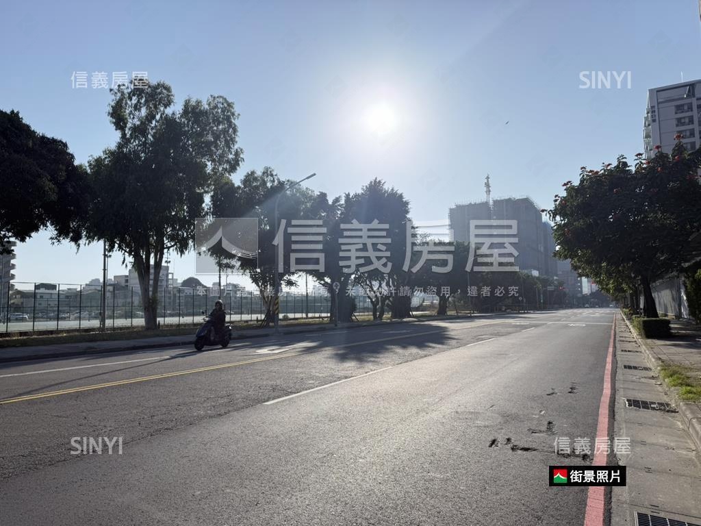 東區平實營區高樓雙車位房屋室內格局與周邊環境