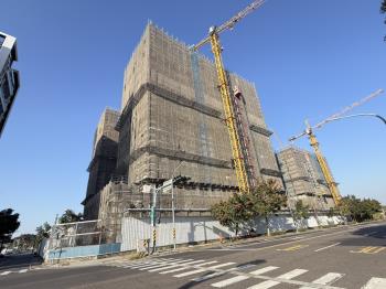 東區平實營區高樓雙平車