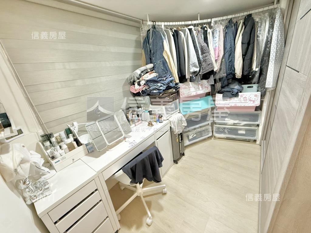 一橋之隔北市邊間三房車位房屋室內格局與周邊環境