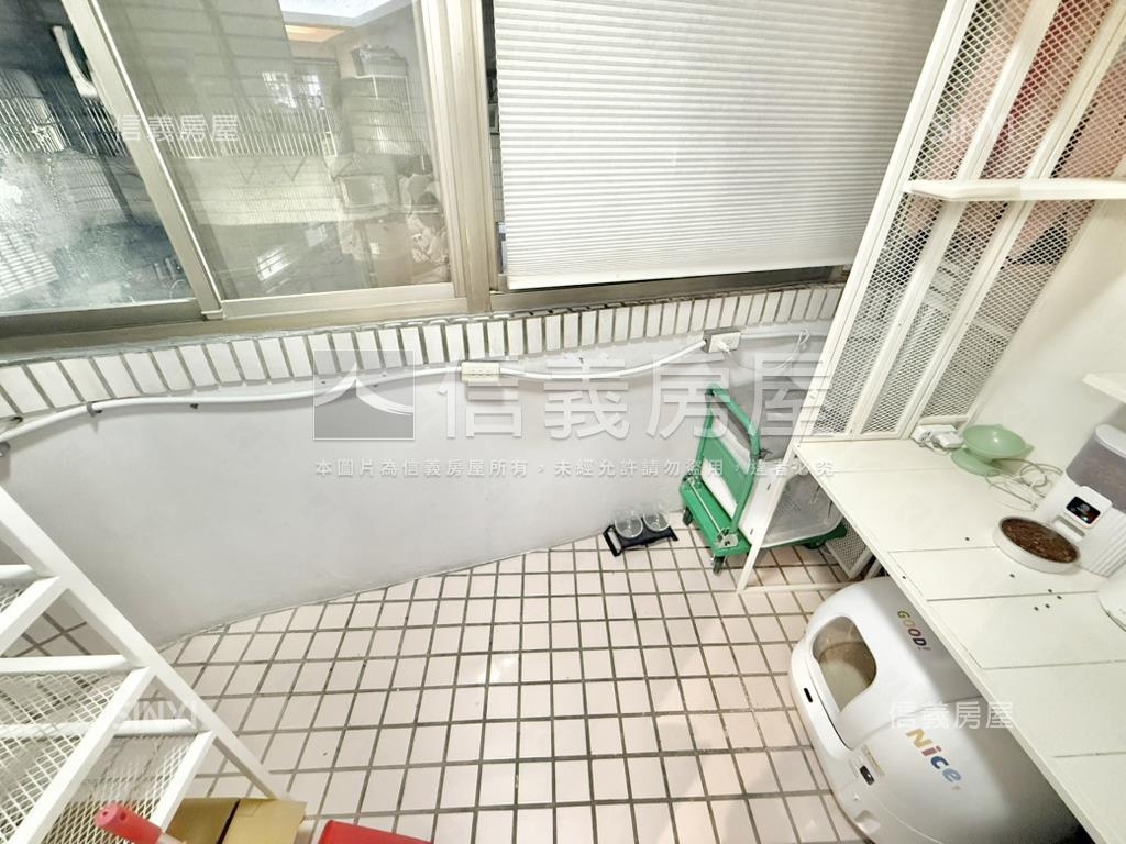 一橋之隔北市邊間三房車位房屋室內格局與周邊環境