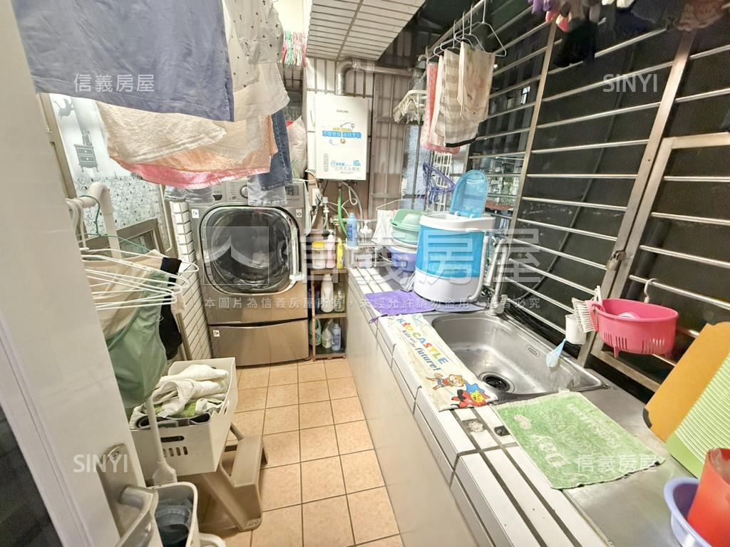 一橋之隔北市邊間三房車位房屋室內格局與周邊環境