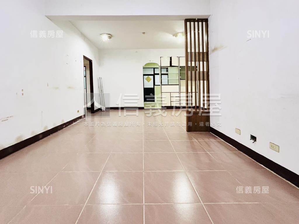 專任.迴龍方正公寓２樓房屋室內格局與周邊環境