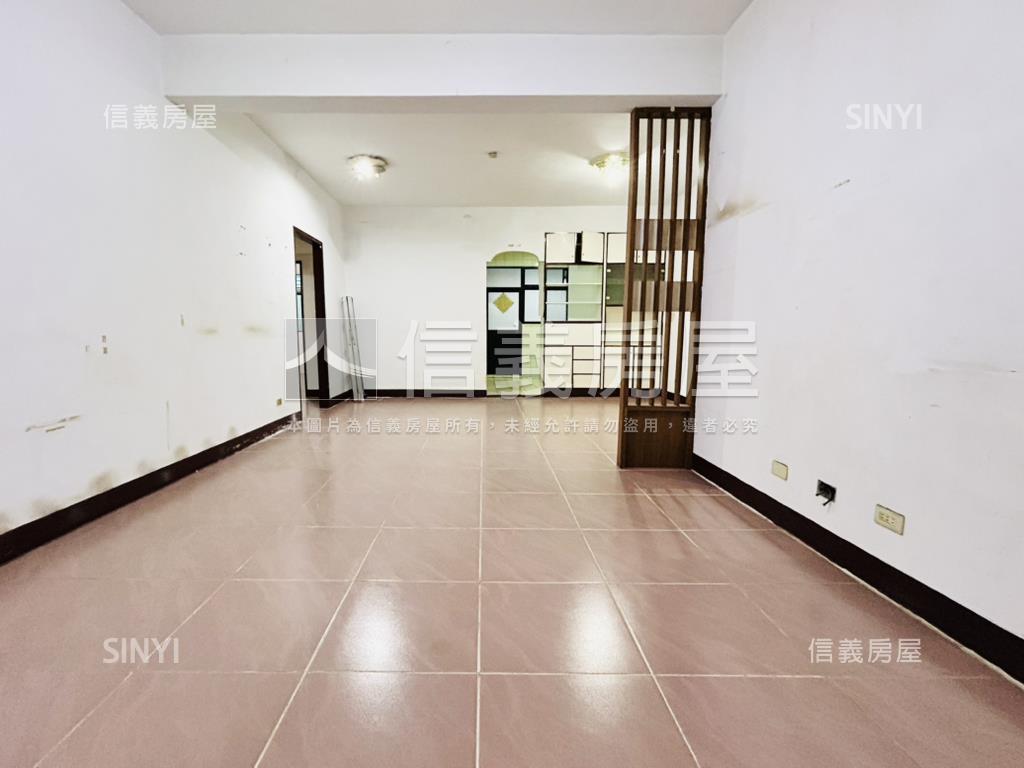 專任.迴龍方正公寓２樓房屋室內格局與周邊環境