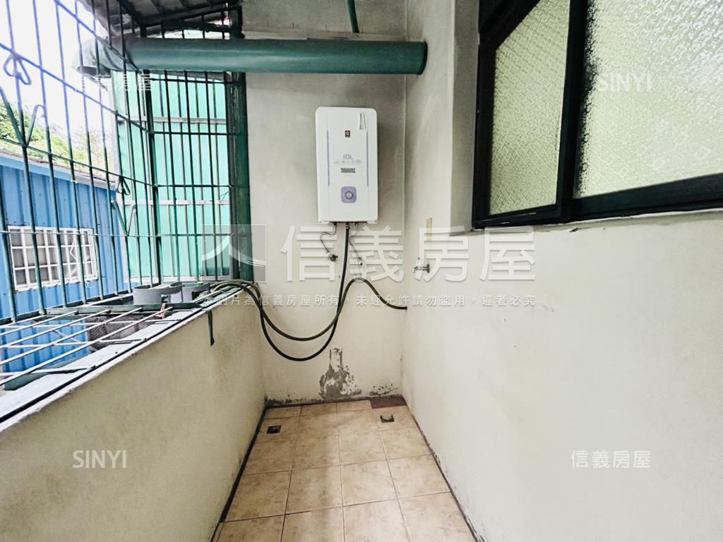 專任.迴龍方正公寓２樓房屋室內格局與周邊環境