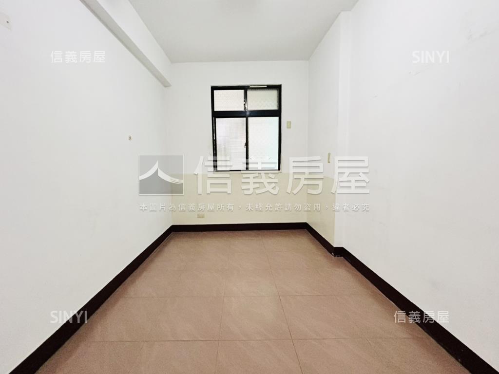 專任.迴龍方正公寓２樓房屋室內格局與周邊環境