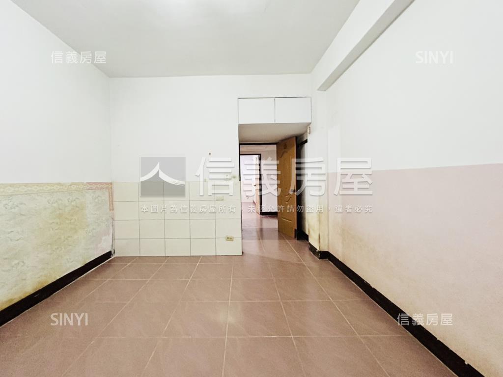 專任.迴龍方正公寓２樓房屋室內格局與周邊環境