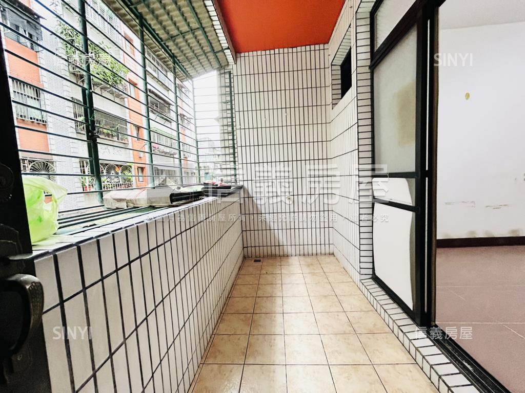 專任.迴龍方正公寓２樓房屋室內格局與周邊環境