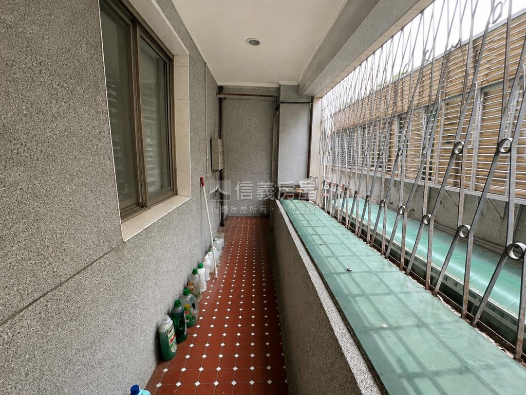 專約保健路黃金三樓房屋室內格局與周邊環境