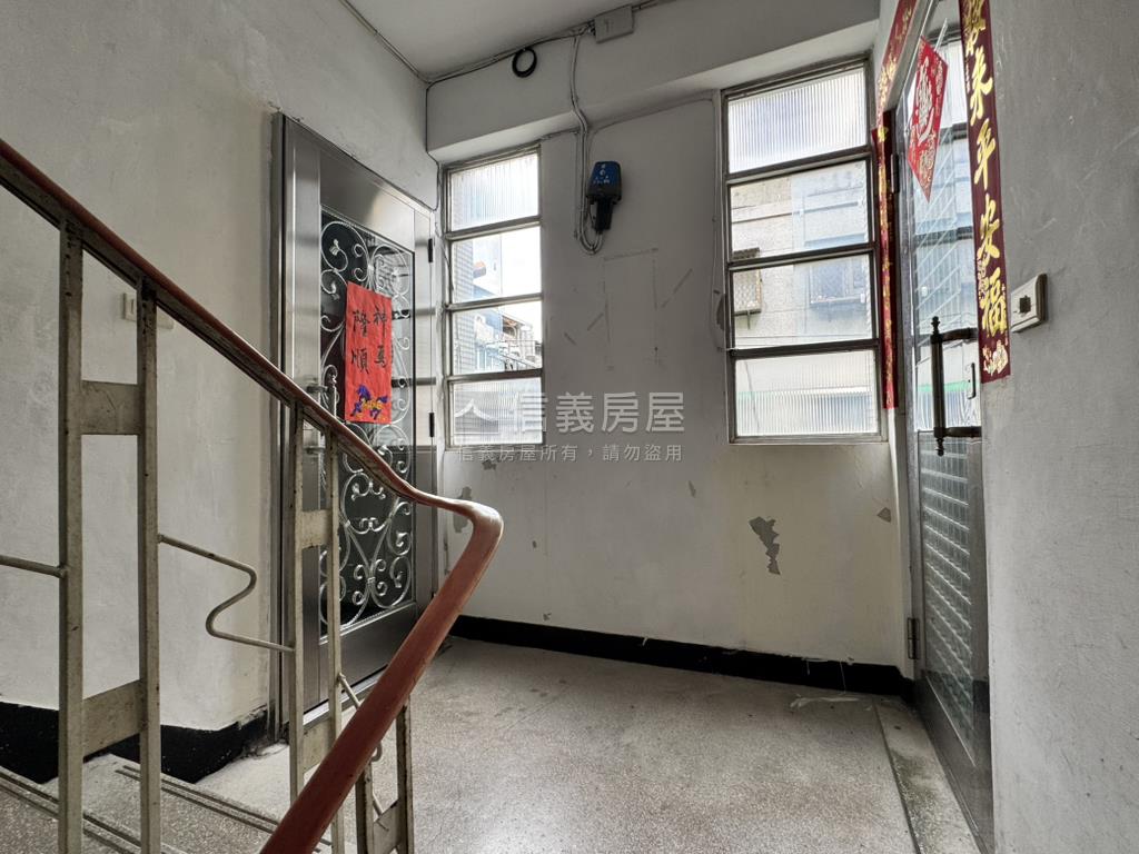 專約保健路黃金三樓房屋室內格局與周邊環境