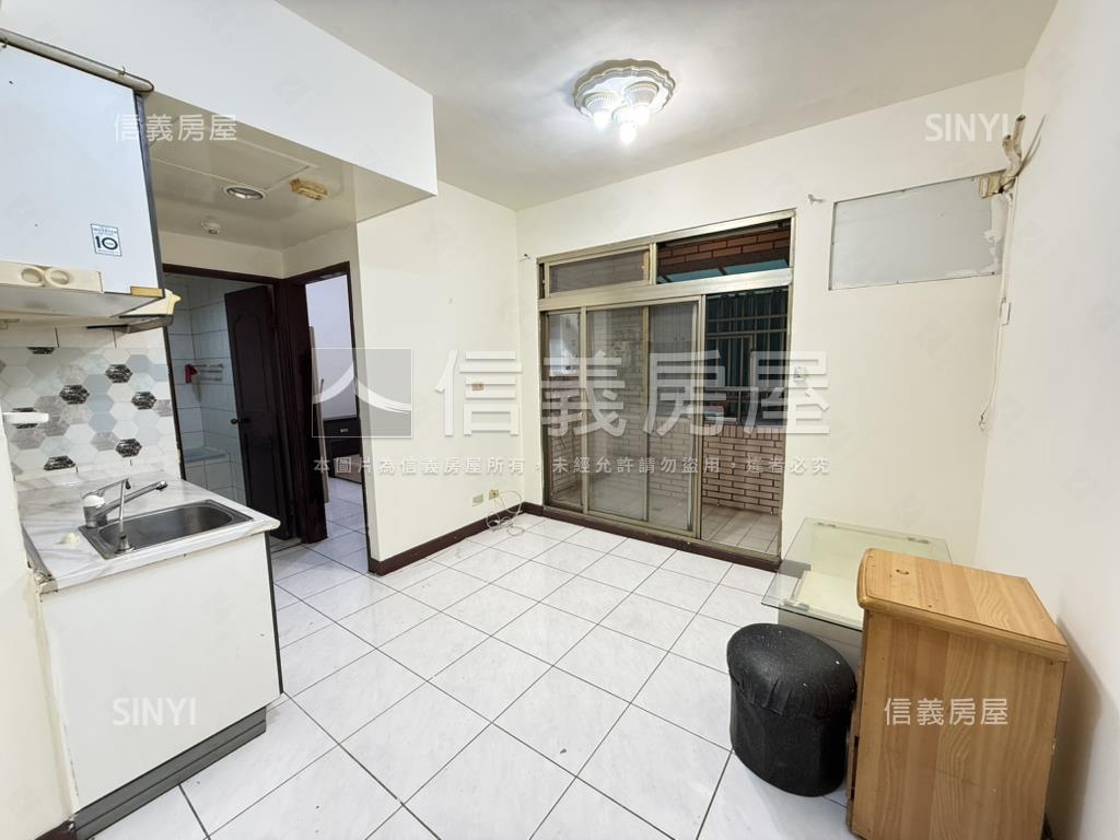 近北側重劃區稀有套房房屋室內格局與周邊環境