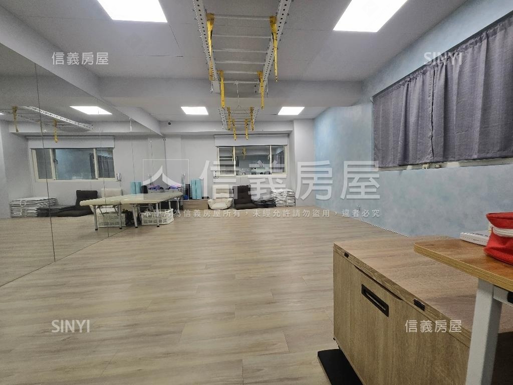 景平捷運面寬醒目店面房屋室內格局與周邊環境