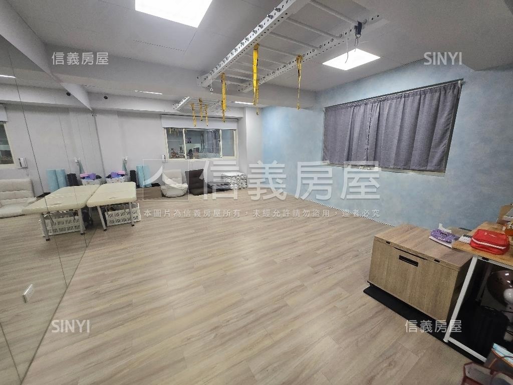 景平捷運面寬醒目店面房屋室內格局與周邊環境