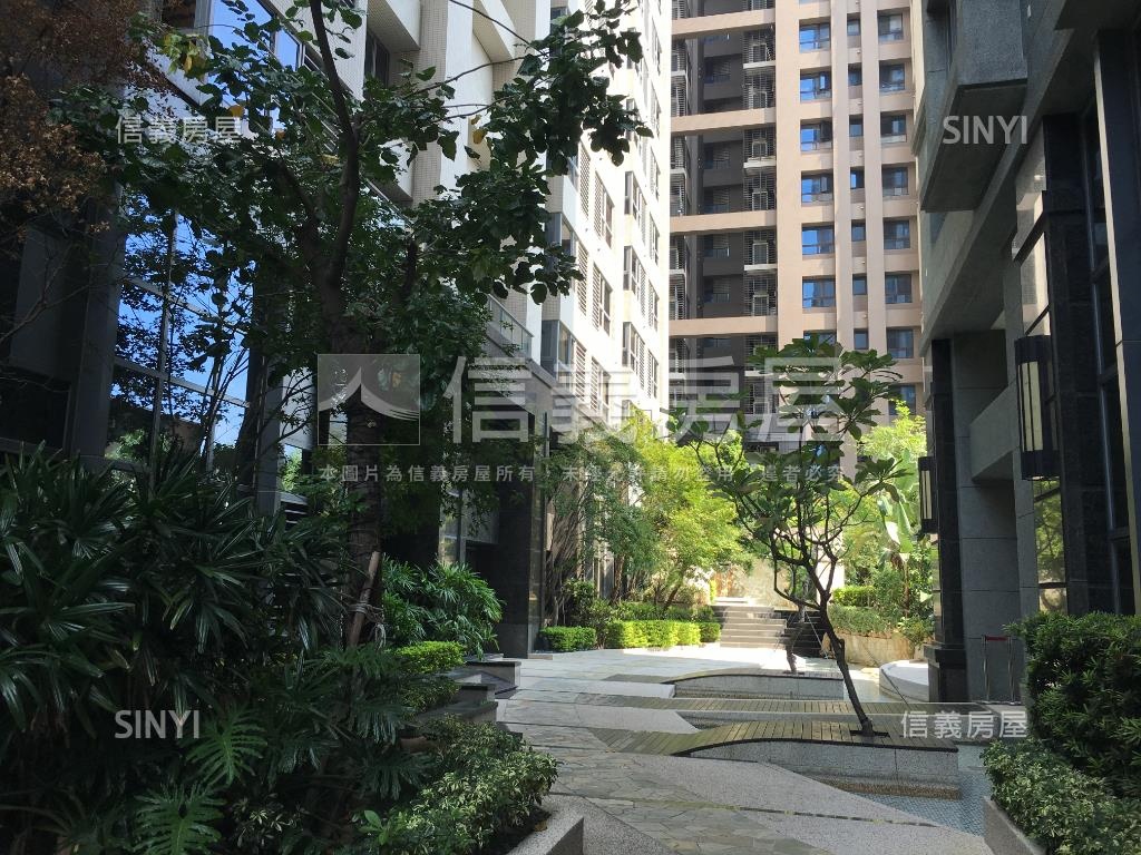 世界之心高樓層兩房平車位房屋室內格局與周邊環境