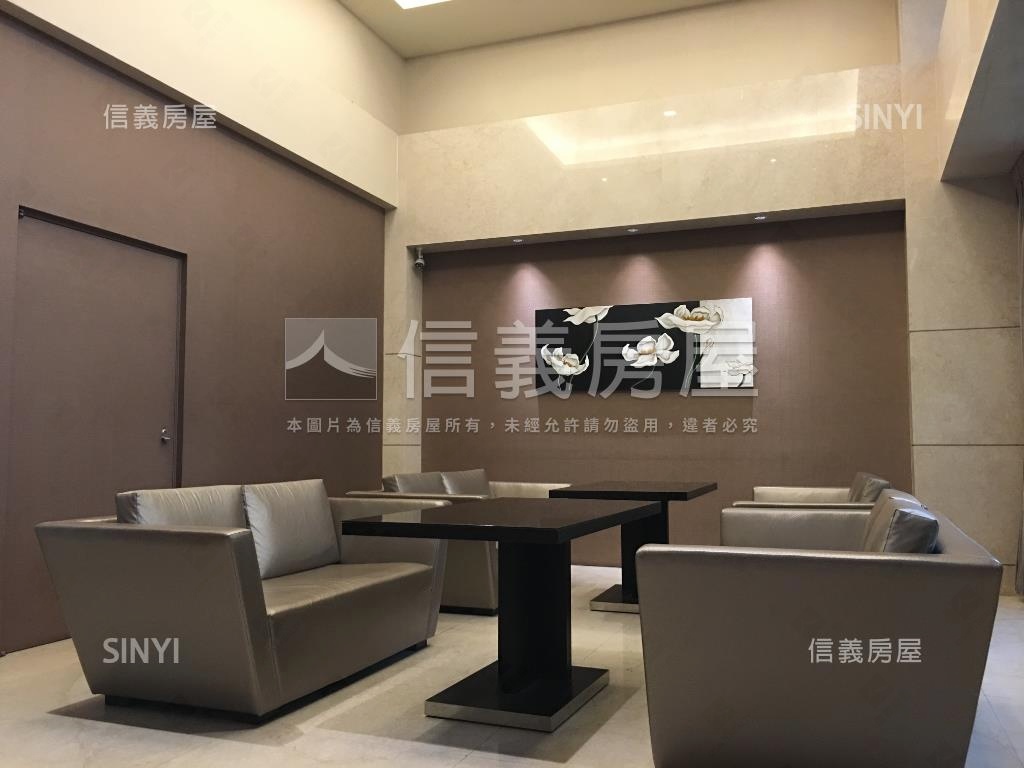世界之心高樓層兩房平車位房屋室內格局與周邊環境